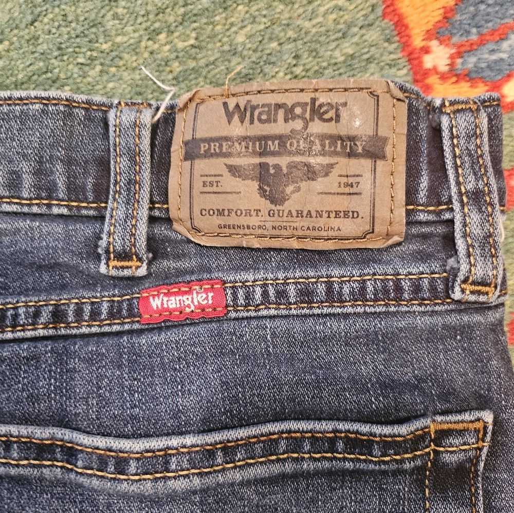 Wrangler relaxed fit jeans, 34x32